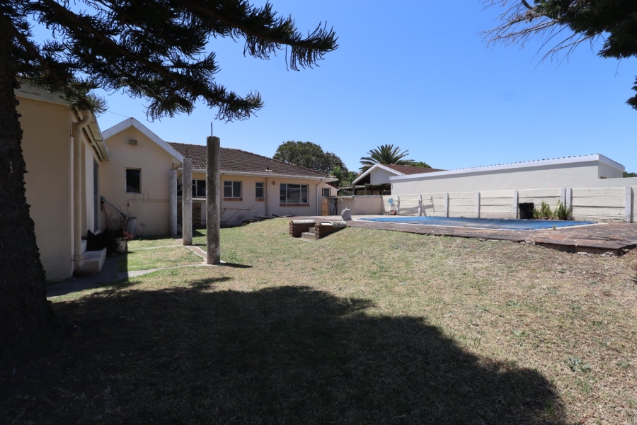 3 Bedroom Property for Sale in Kabega Park Eastern Cape